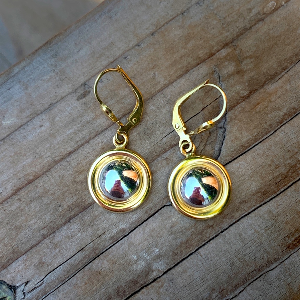18k Gold Round Earrings